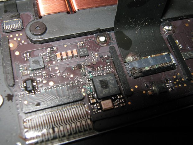 Logicboard Macbook Pro Flüssigkeit